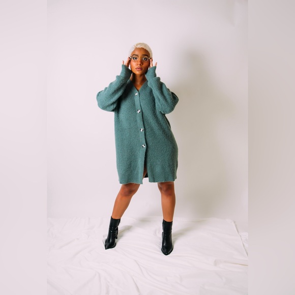 Meet Your Posher, Amelia Rose! - Picture 2 of 9